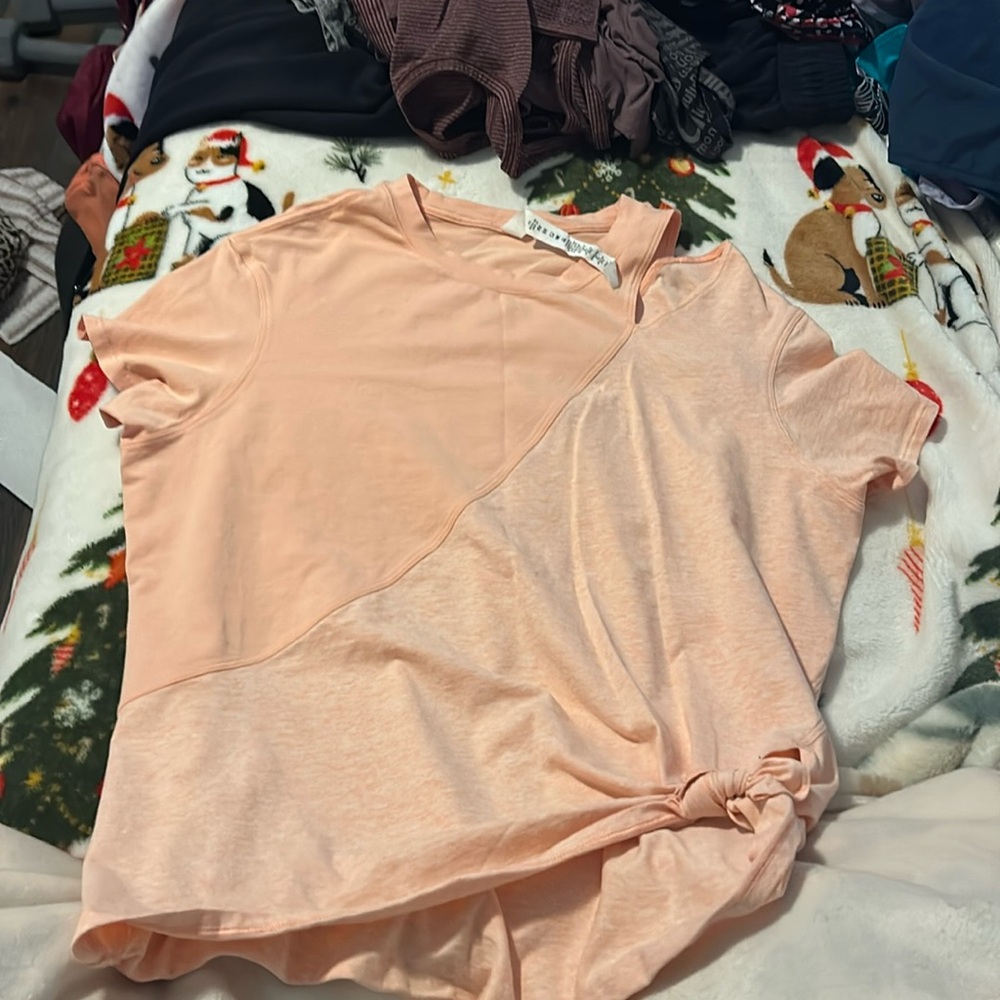 LULULEMON SZ6 orange shirt